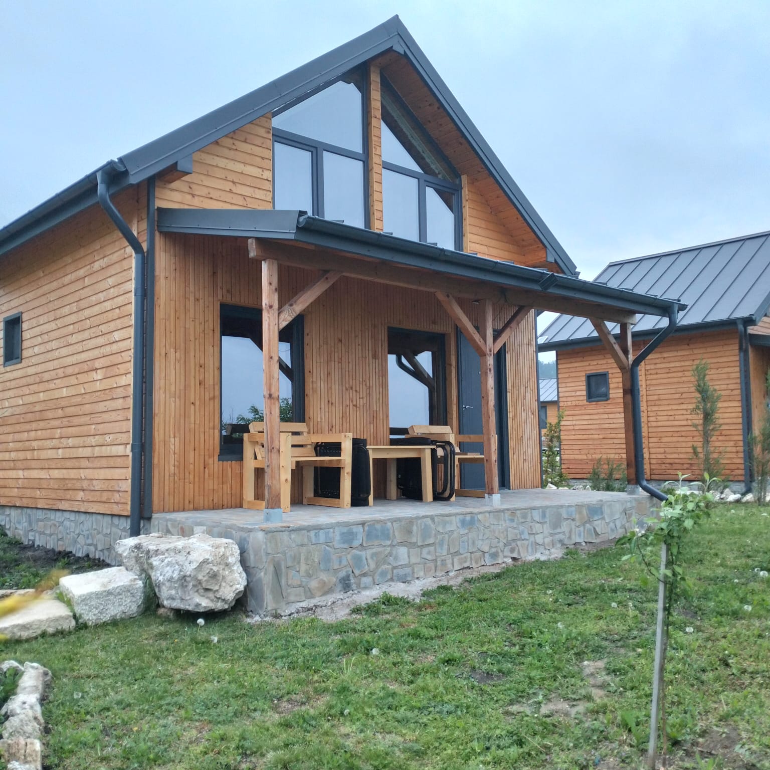 Exterior căsuță cu terasă